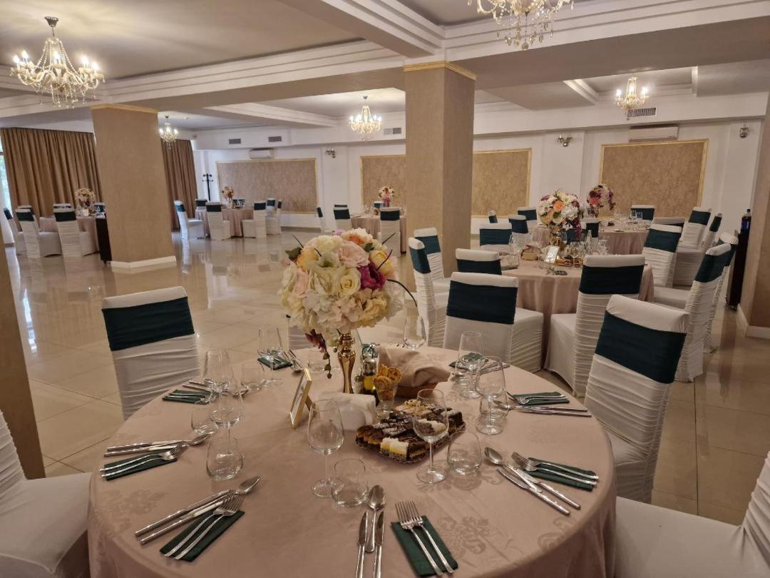 Hotel Rao Клуж-Напока Екстериор снимка