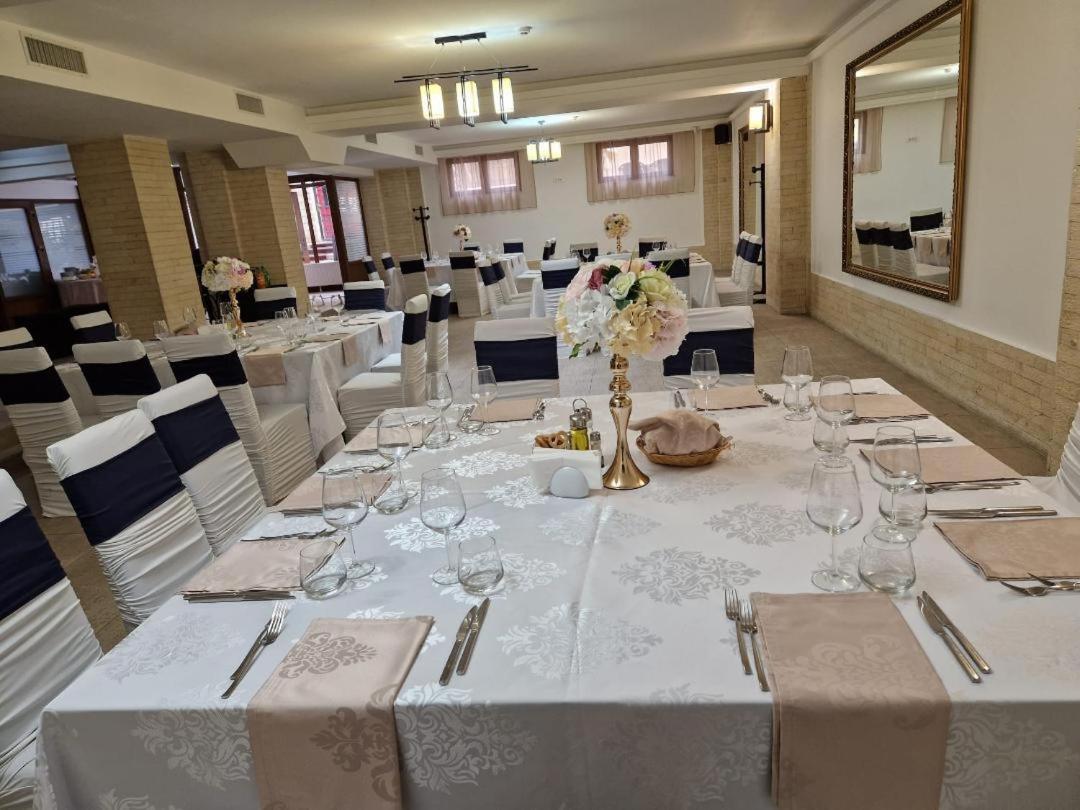 Hotel Rao Клуж-Напока Екстериор снимка