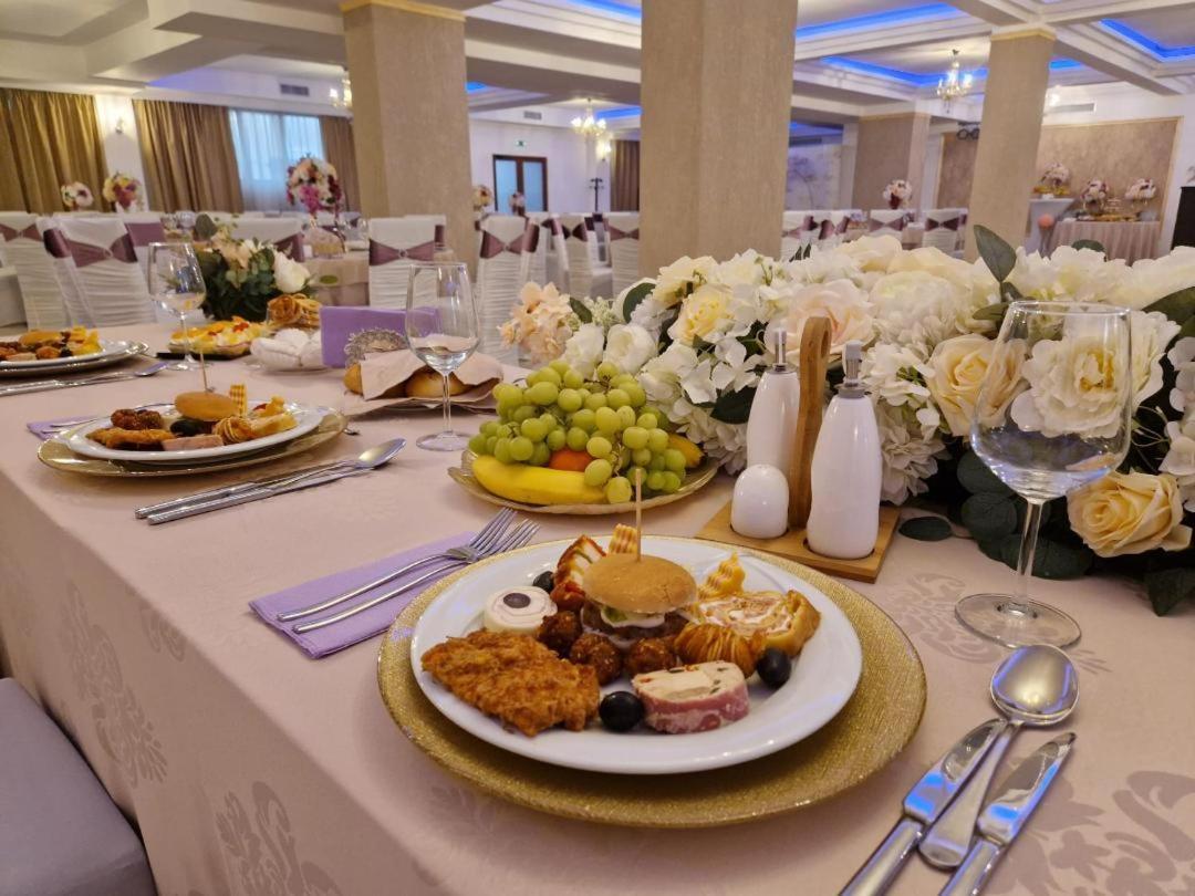 Hotel Rao Клуж-Напока Екстериор снимка